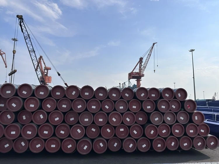 SEAMLESS STEEL PIPE